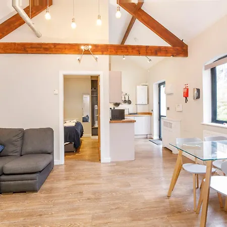 - Monkbar Mews Apartament