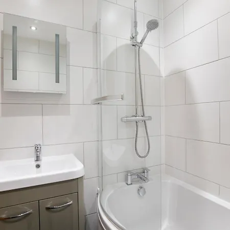 - Monkbar Mews Apartament *