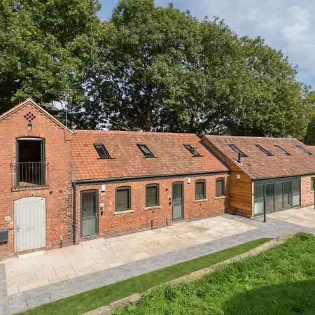 - Monkbar Mews Apartament York