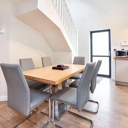 - Monkbar Mews Lägenhet