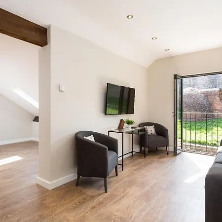 Apartment - Monkbar Mews