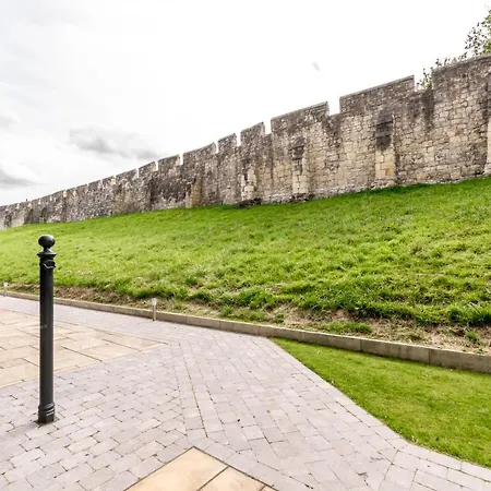 - Monkbar Mews * York