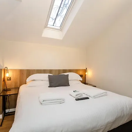 Apartment - Monkbar Mews *